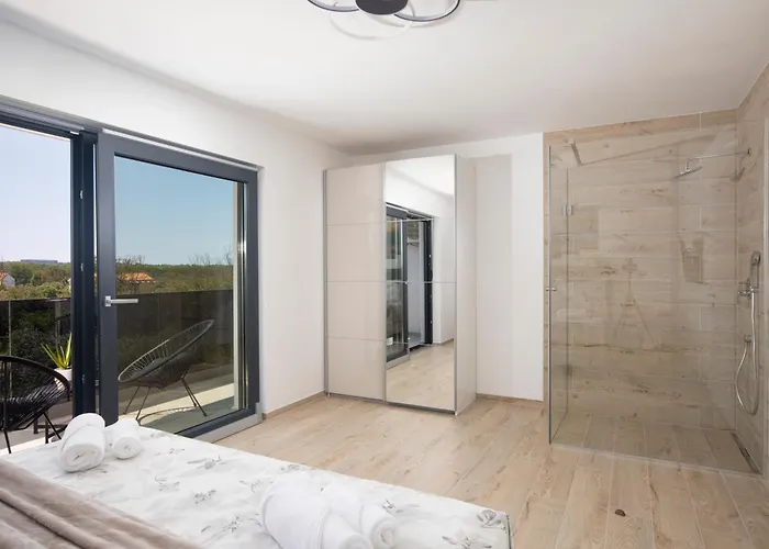 Willa Vilatwins Pula